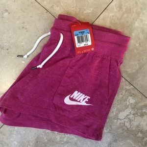 Nike short